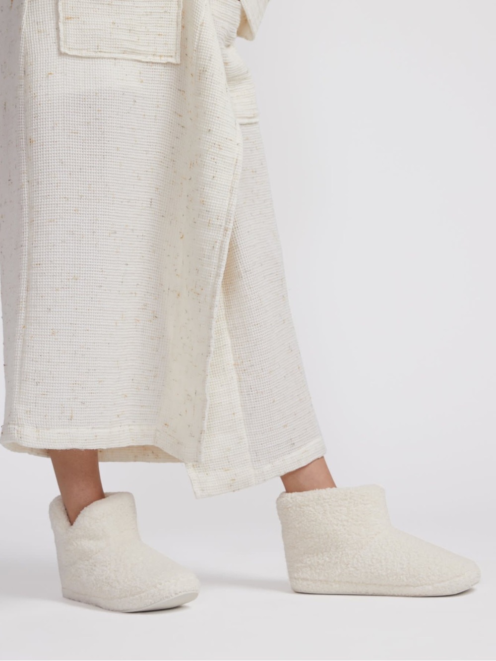 Parachute Home Cozy Bootie Slippers, Cream, Size Large, NWT
